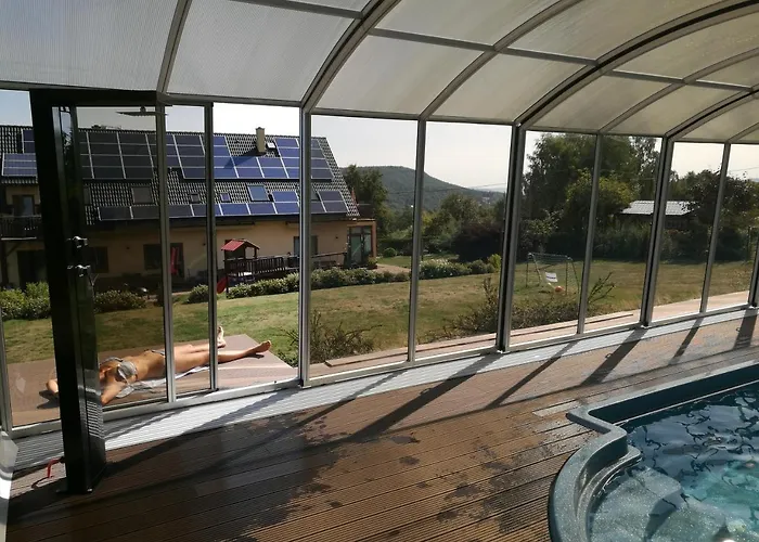 Ctyrlistek Πανσιόν Tisá